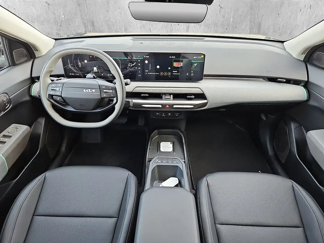 Kia EV4 - Thumbnail 13