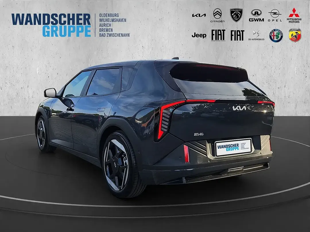 Kia EV4 - Thumbnail 3