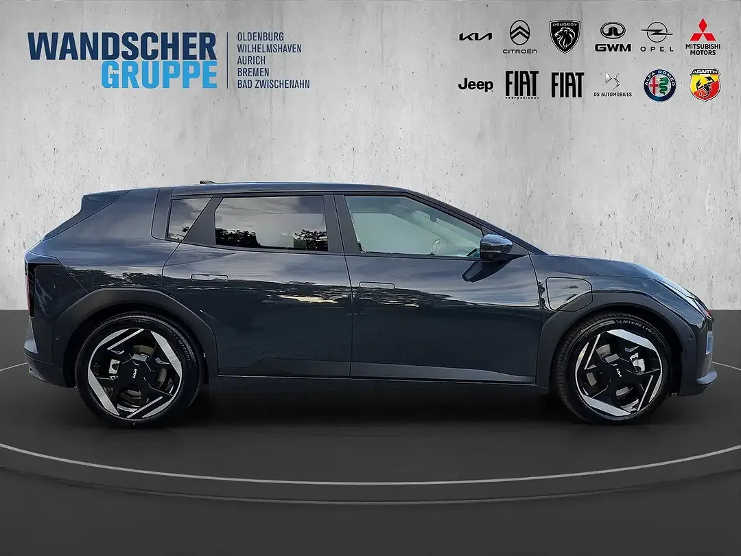 Kia EV4 - Thumbnail 6