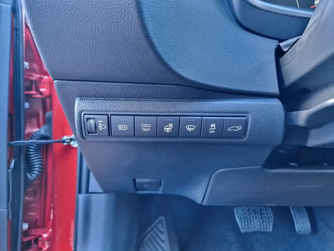 Toyota Corolla - Thumbnail 10