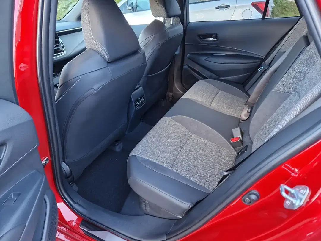 Toyota Corolla - Thumbnail 15