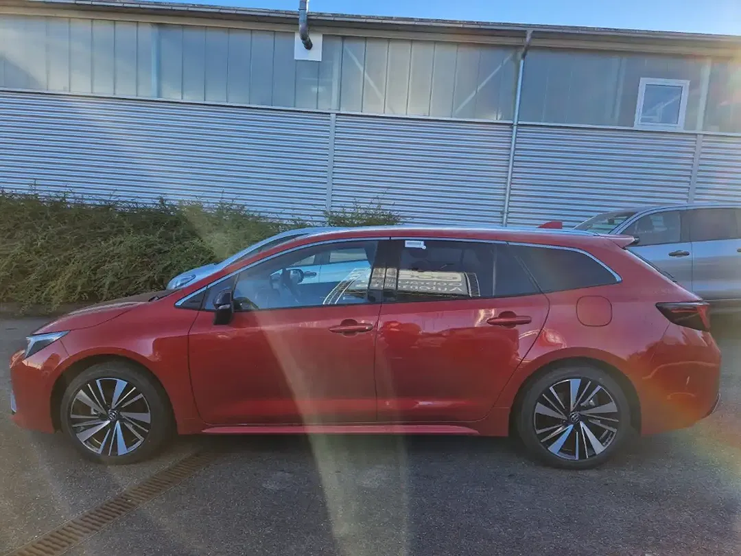 Toyota Corolla - Thumbnail 2