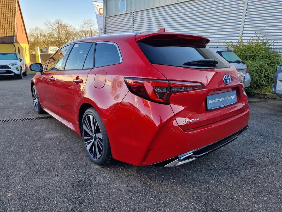 Toyota Corolla - Thumbnail 3