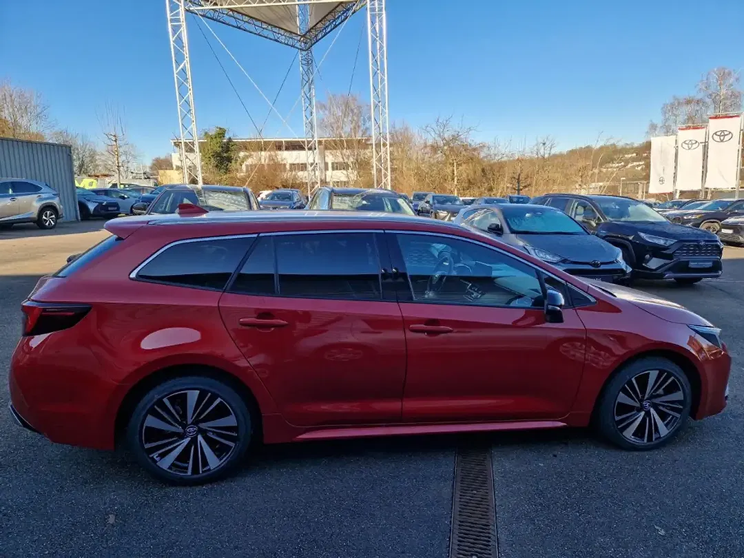 Toyota Corolla - Thumbnail 6