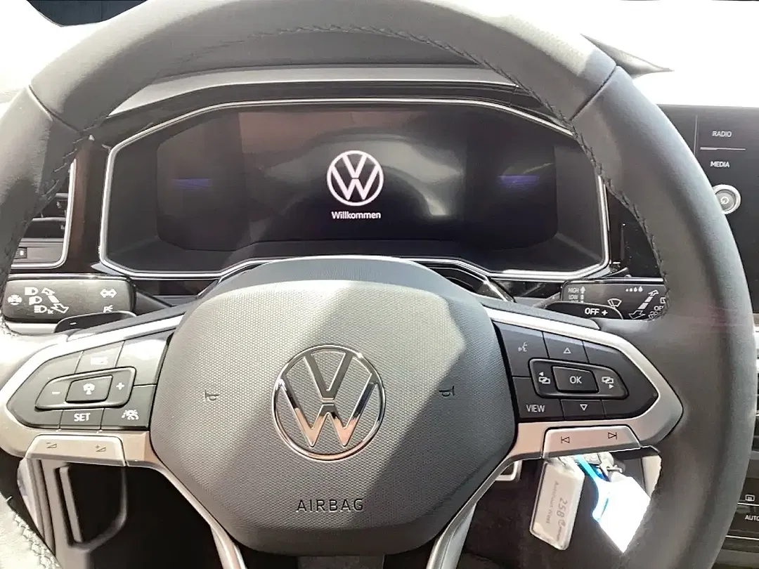 Volkswagen Polo - Thumbnail 10