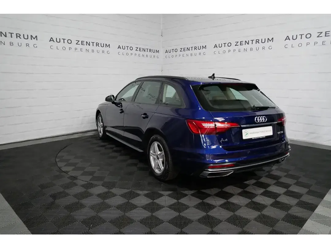 Audi A4 - Thumbnail 3
