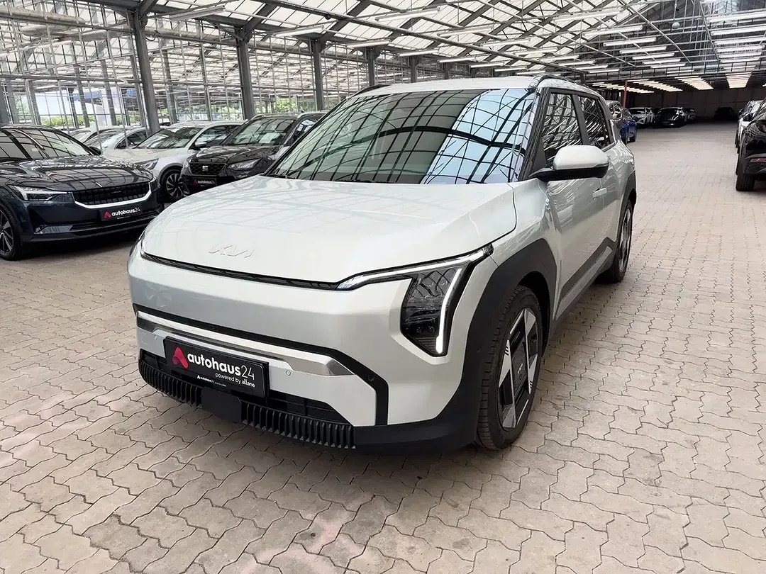 Kia EV3 - Thumbnail 3