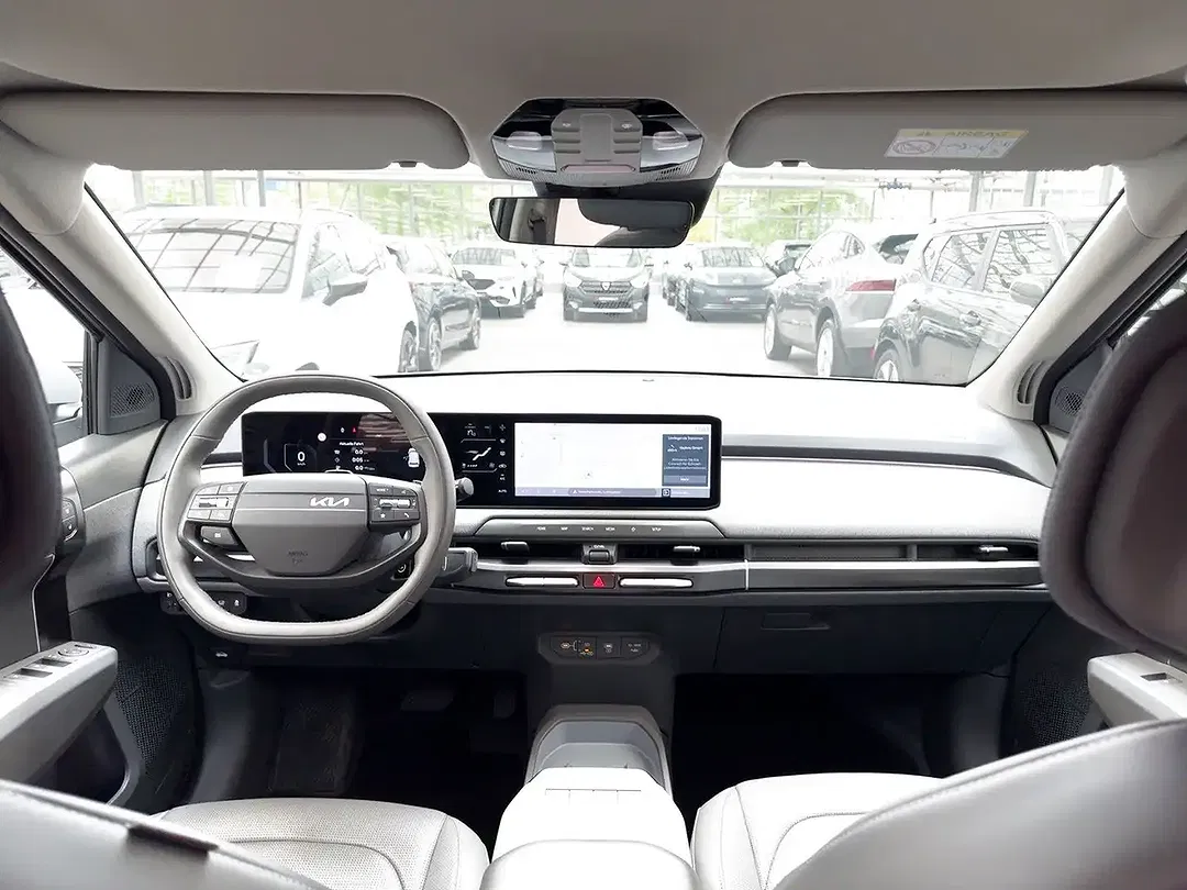 Kia EV3 - Thumbnail 9