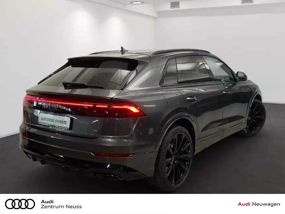 Audi Q8 - Thumbnail 4