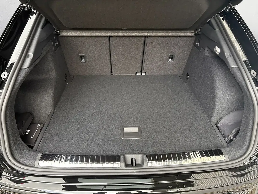 Audi Q3 - Thumbnail 10