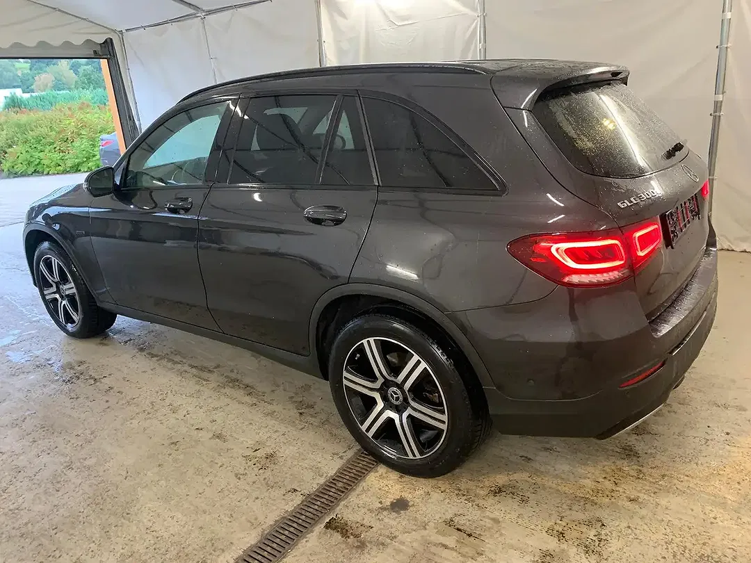 Mercedes-Benz GLC 300 - Thumbnail 6