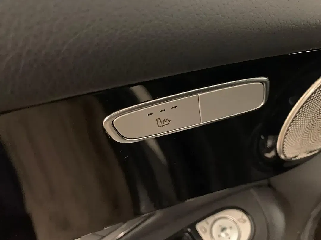 Mercedes-Benz GLC 300 - Thumbnail 9
