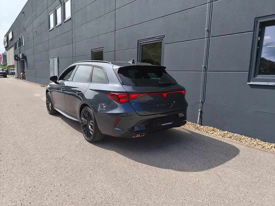 CUPRA Leon - Thumbnail 6