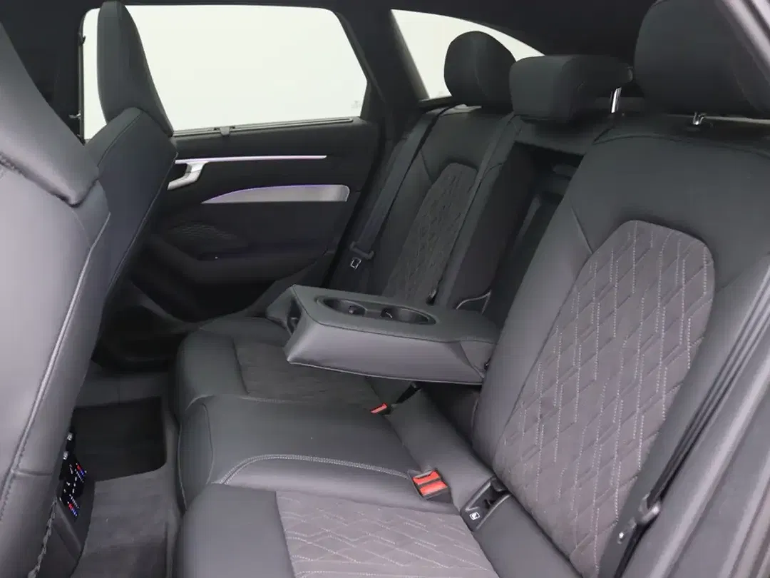 Audi A6 - Thumbnail 12