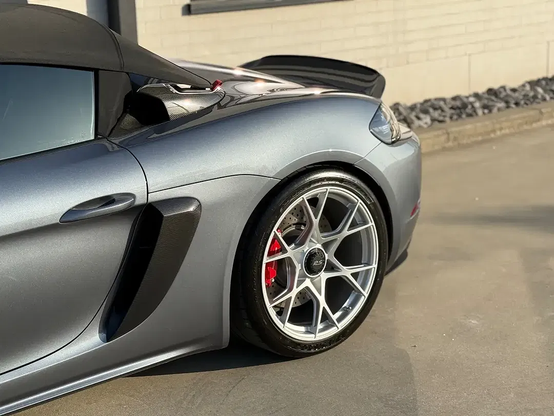 Porsche 718 Spyder - Thumbnail 11