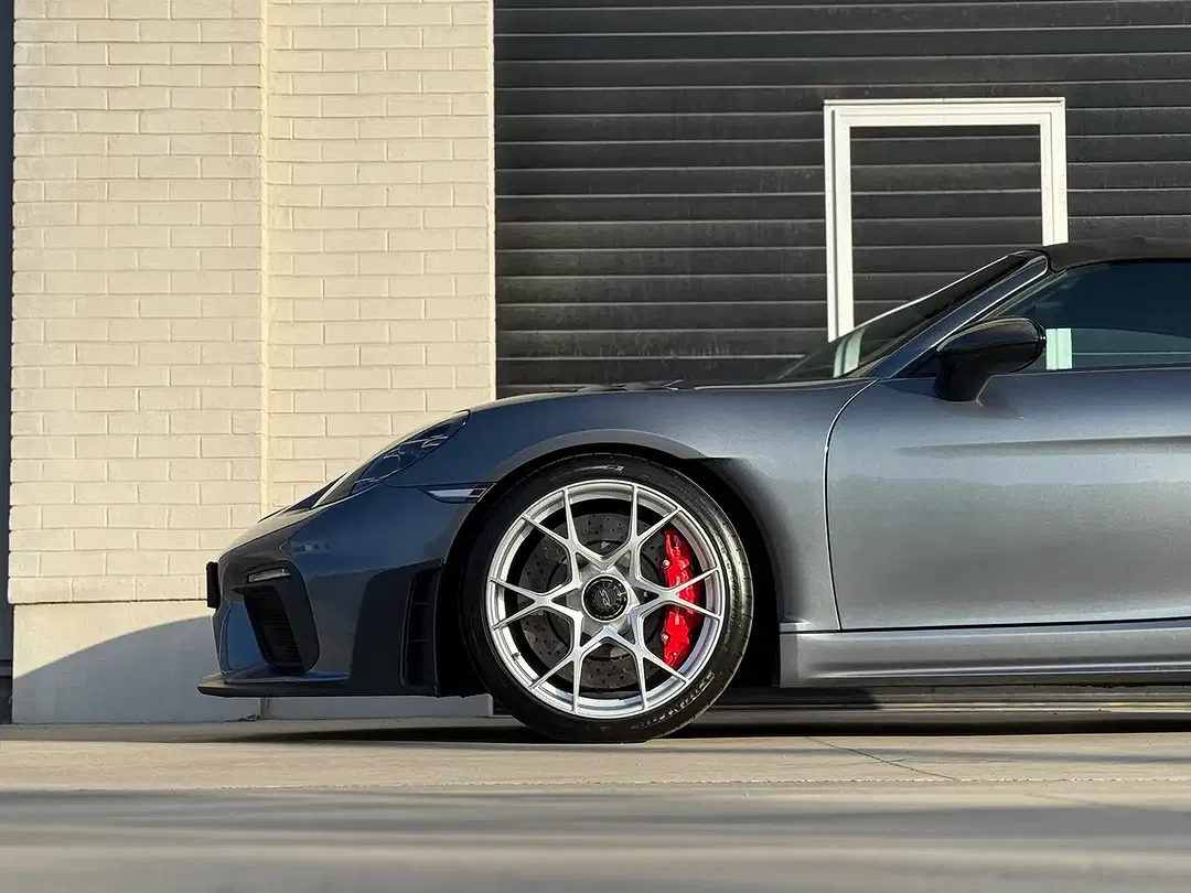 Porsche 718 Spyder - Thumbnail 8