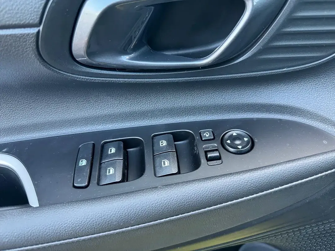 Hyundai i20 - Thumbnail 15
