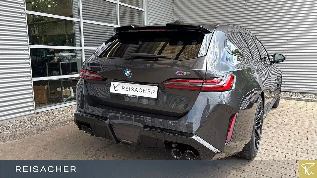 BMW M5 - Thumbnail 2