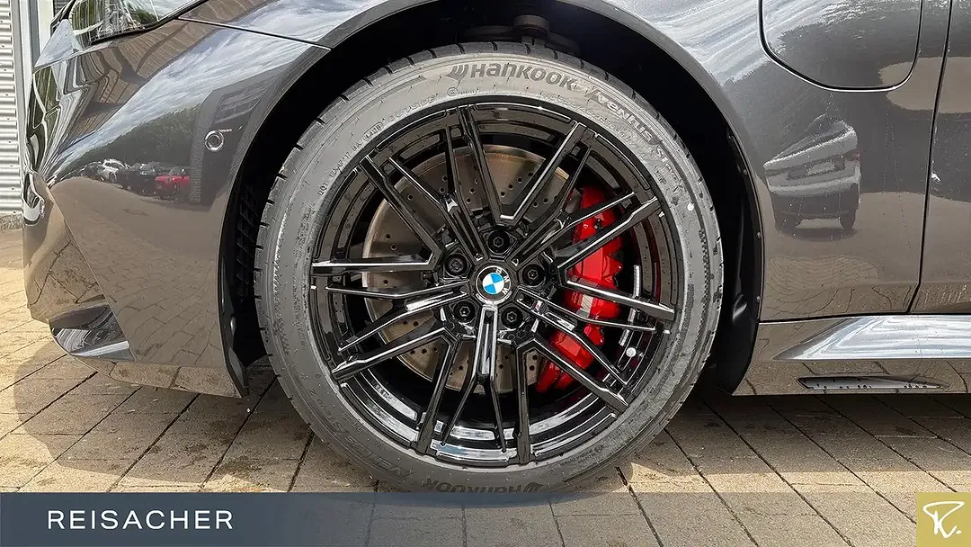 BMW M5 - Thumbnail 3
