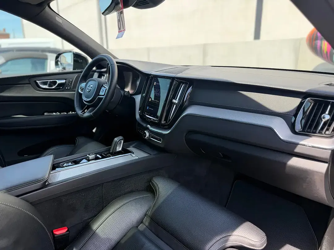 Volvo XC60 - Thumbnail 14