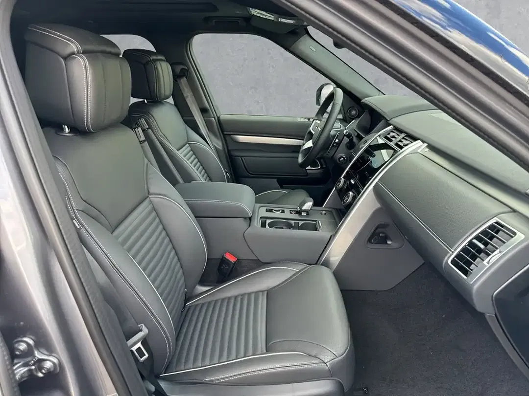 Land Rover Discovery - Thumbnail 3