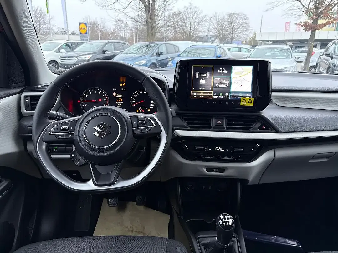 Suzuki Swift - Thumbnail 6