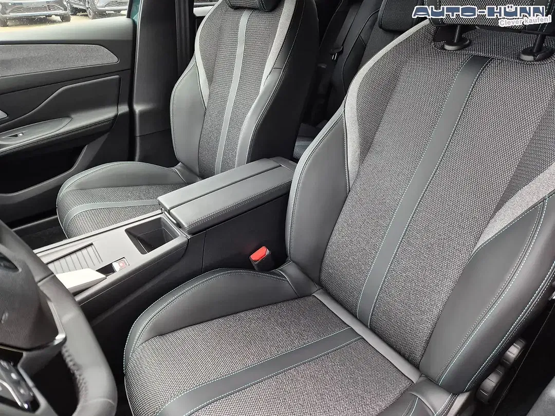 Peugeot 308 - Thumbnail 11