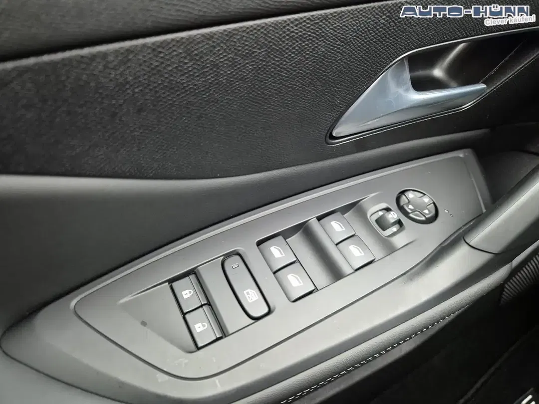 Peugeot 308 - Thumbnail 14