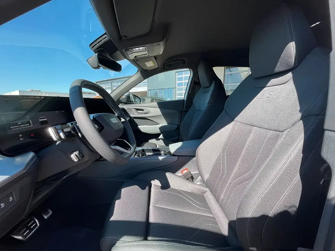 Audi Q3 - Thumbnail 12