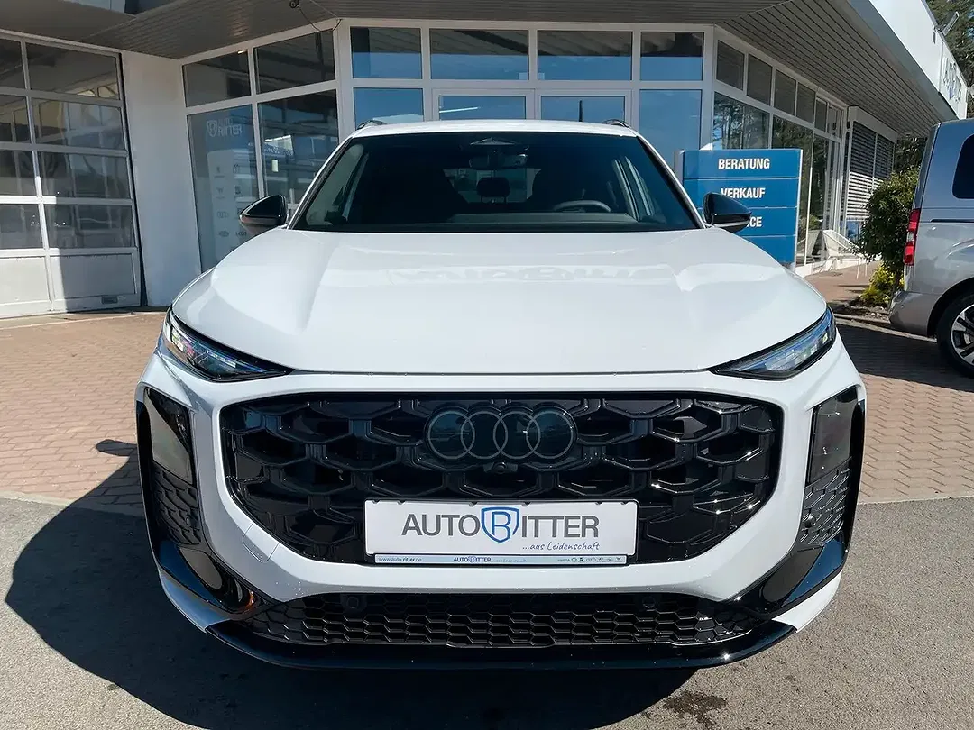 Audi Q3 - Thumbnail 2