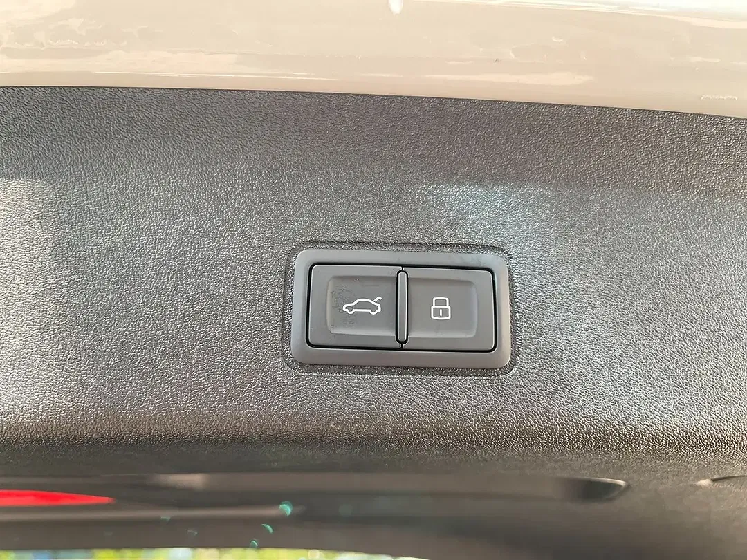 Audi Q3 - Thumbnail 9