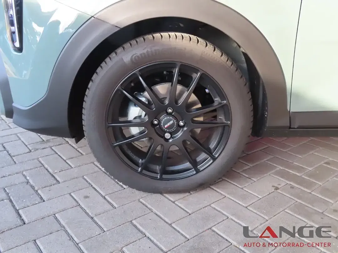 Kia Stonic - Thumbnail 11