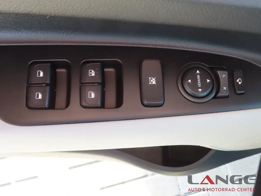 Kia Stonic - Thumbnail 12