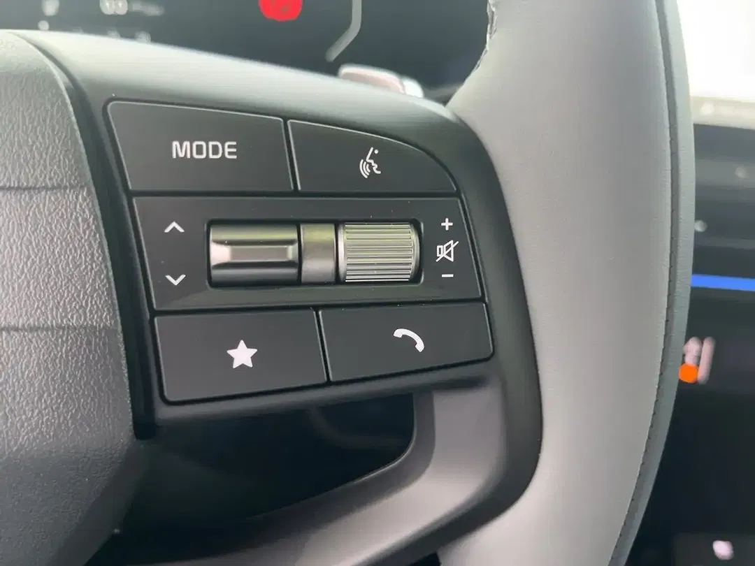 Kia EV6 - Thumbnail 13