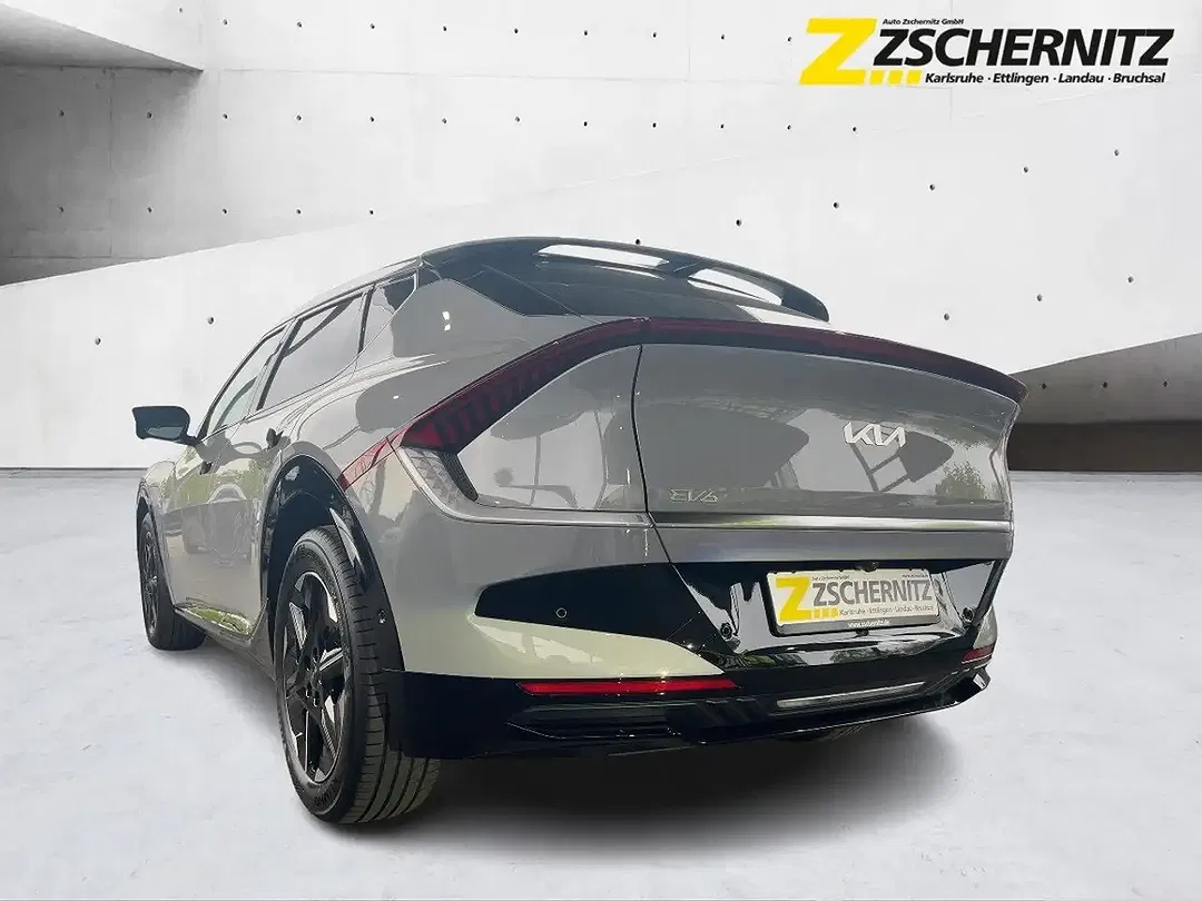 Kia EV6 - Thumbnail 2