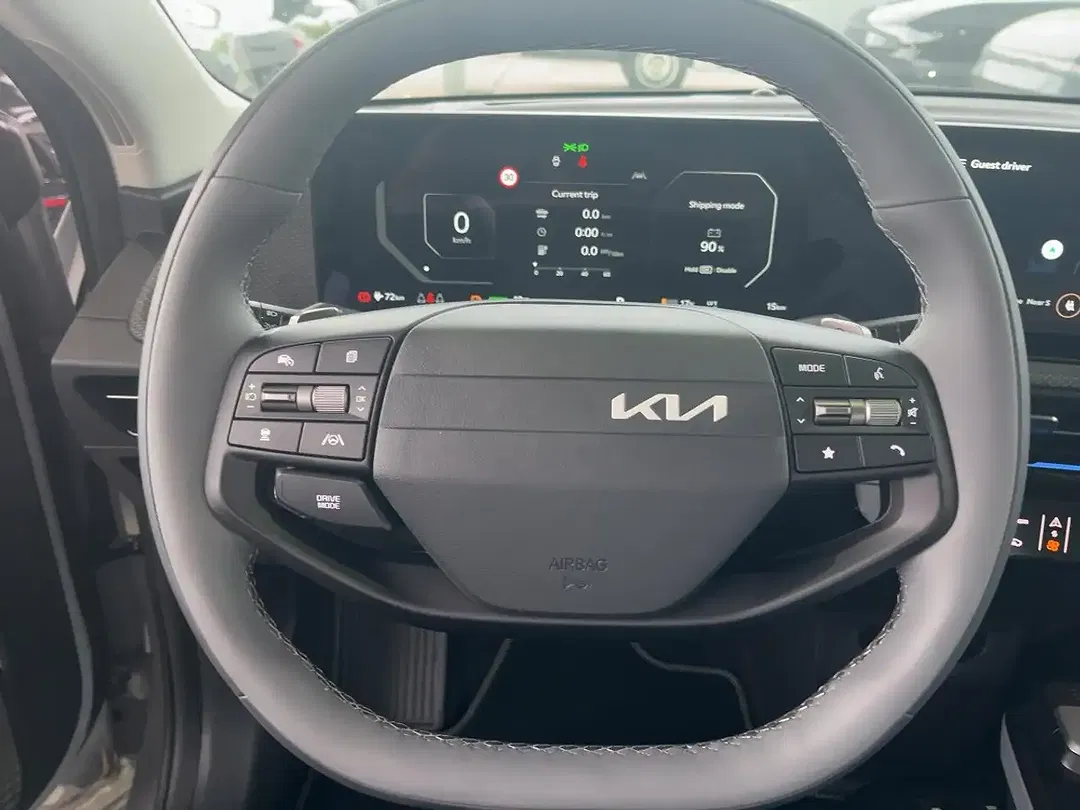 Kia EV6 - Thumbnail 8
