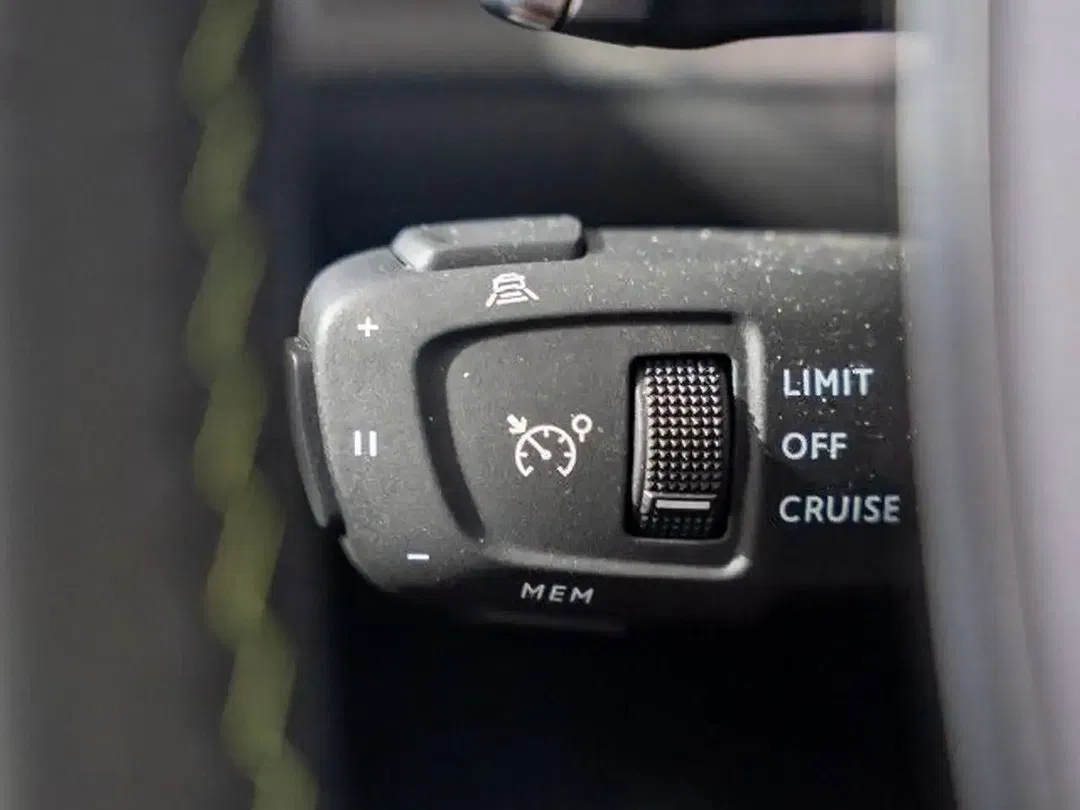 Peugeot 2008 - Thumbnail 13