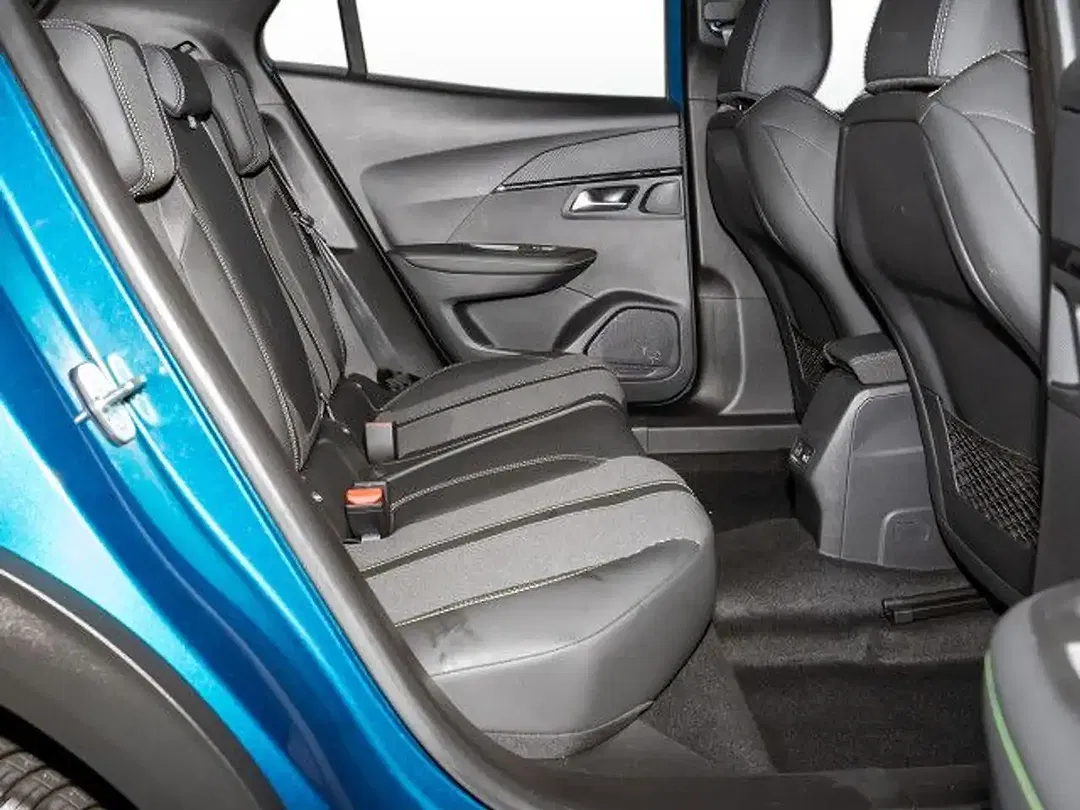 Peugeot 2008 - Thumbnail 4