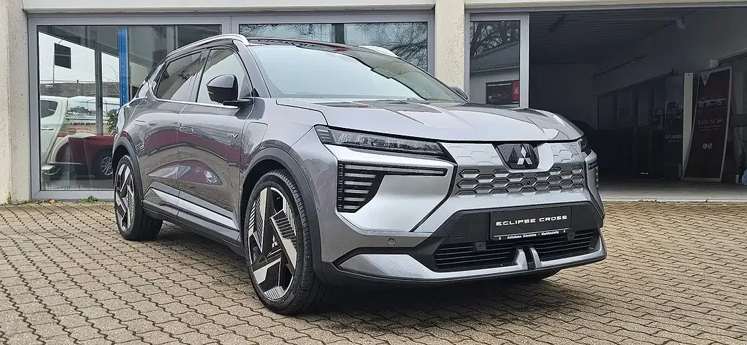 Mitsubishi Eclipse Cross - Thumbnail 2