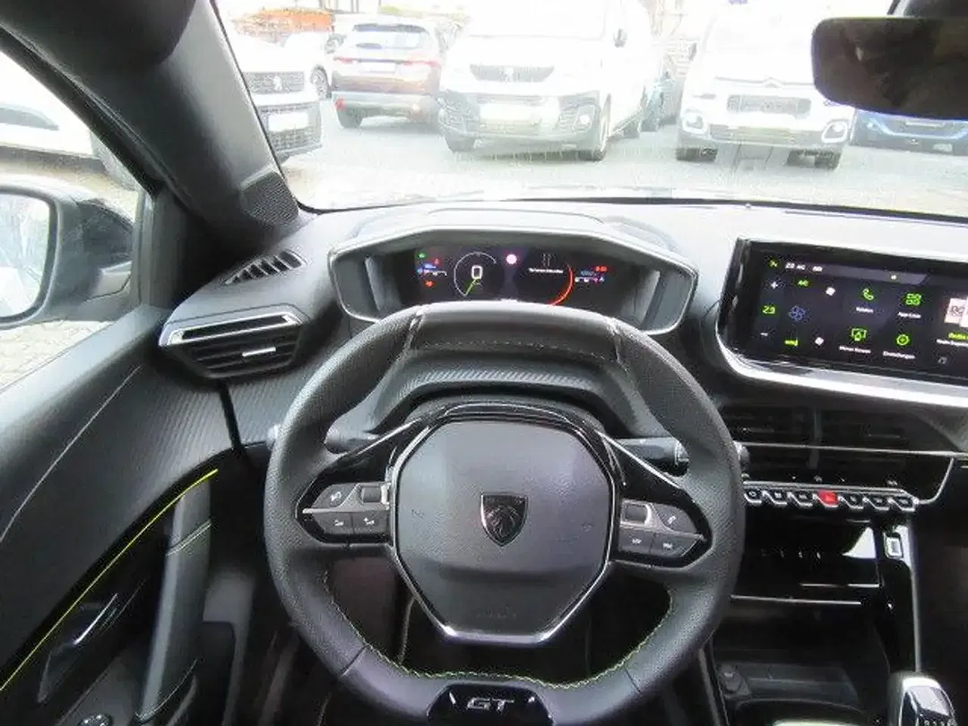 Peugeot 208 - Thumbnail 10