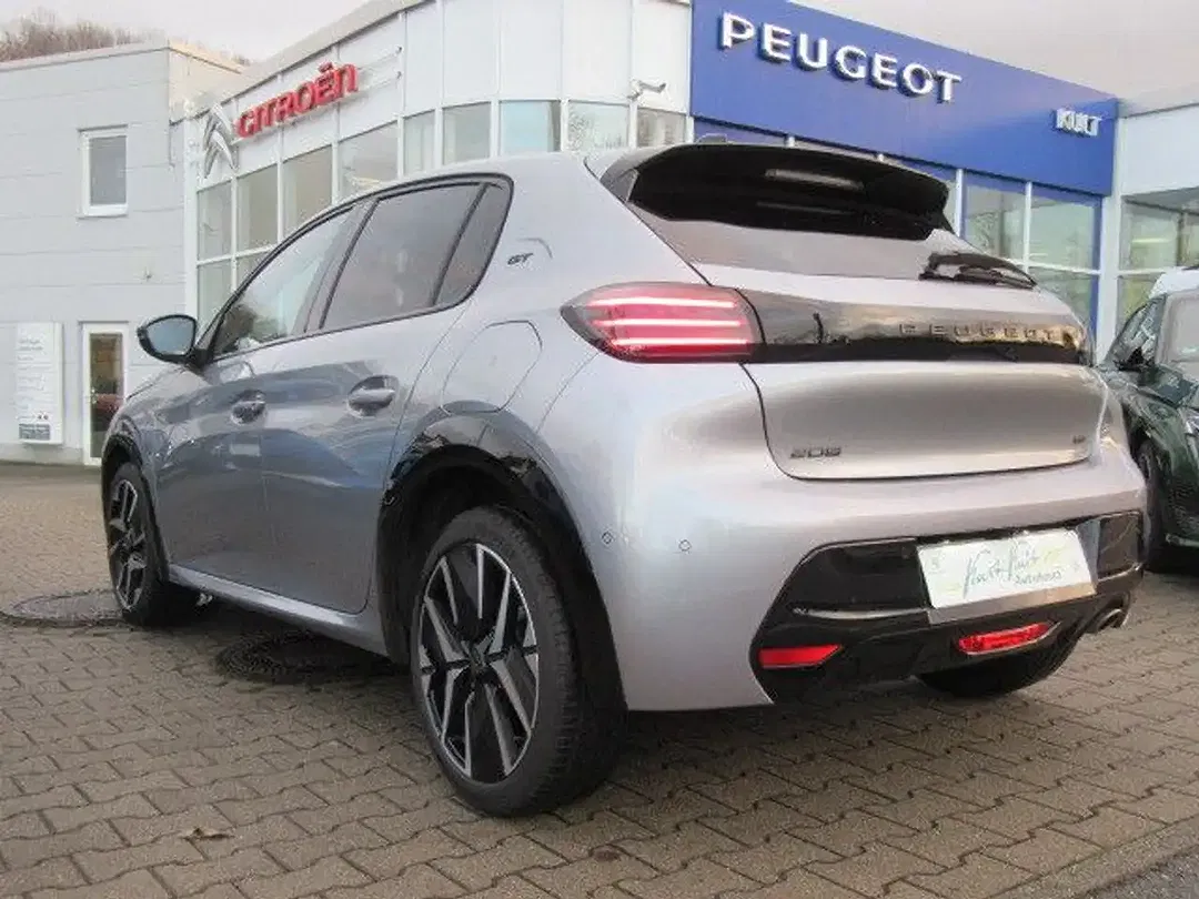 Peugeot 208 - Thumbnail 5
