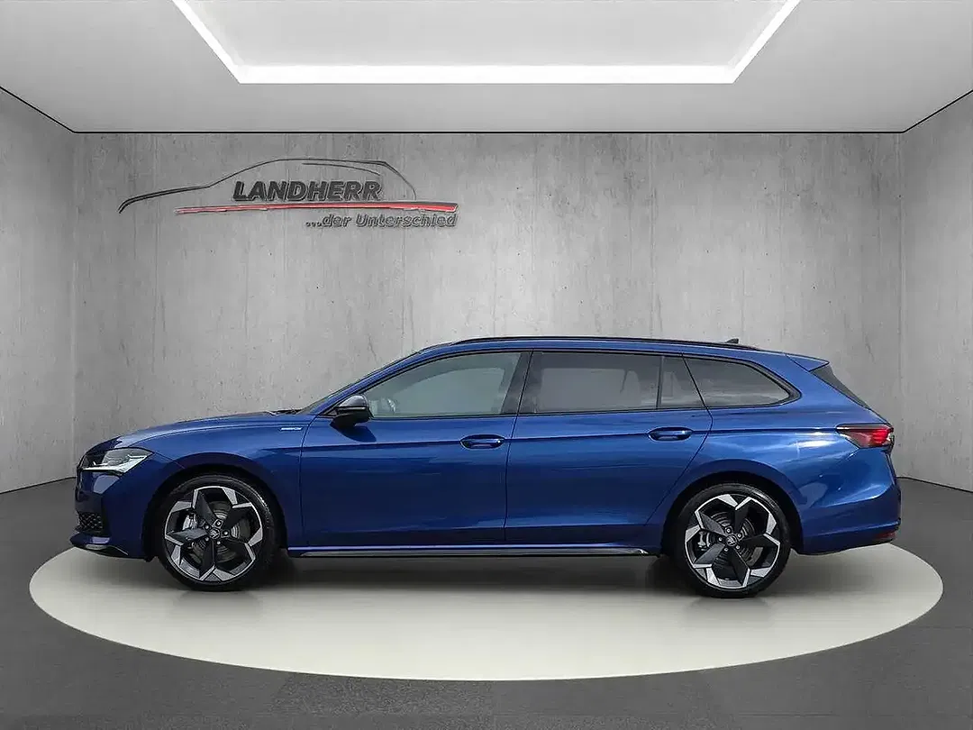 Skoda Superb - Thumbnail 2