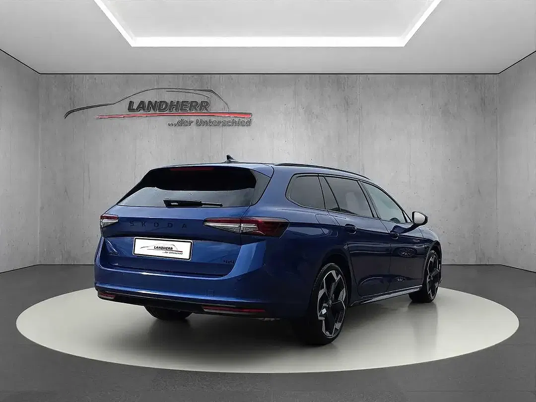 Skoda Superb - Thumbnail 3