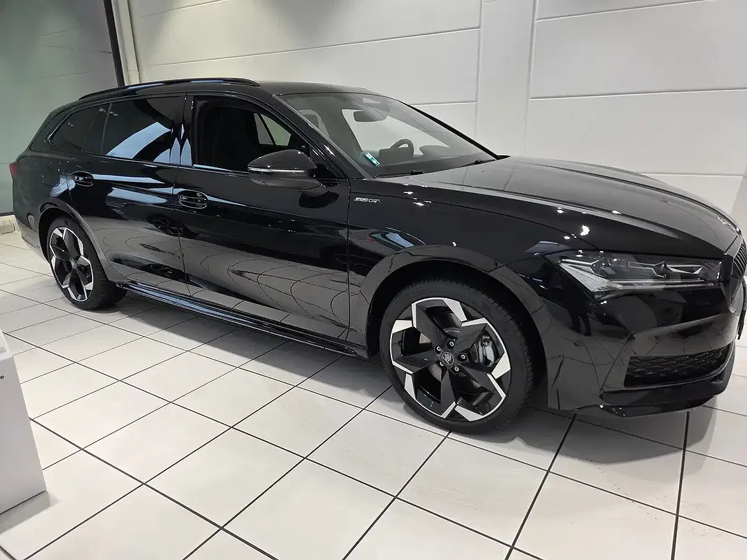 Skoda Superb - Thumbnail 4