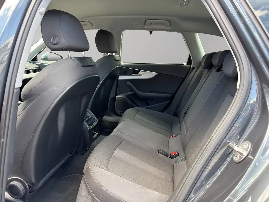 Audi A4 - Thumbnail 13