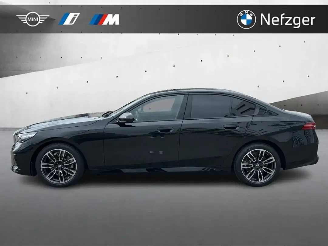 BMW 520 - Thumbnail 2