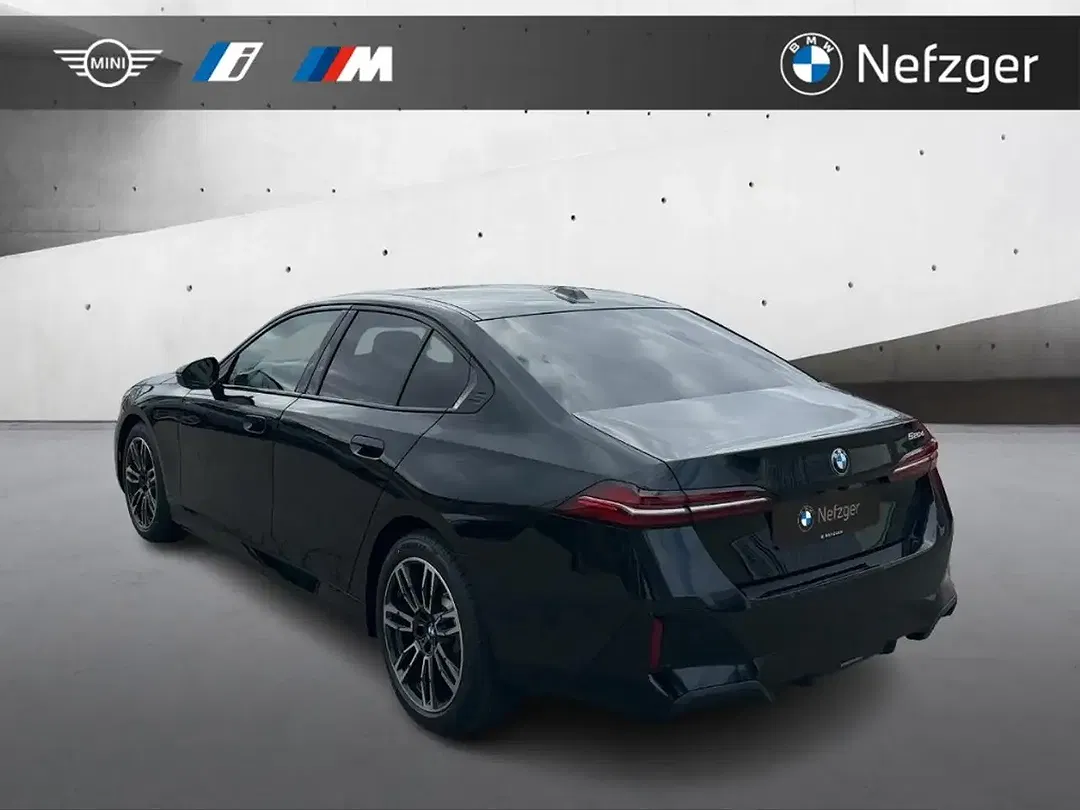 BMW 520 - Thumbnail 3