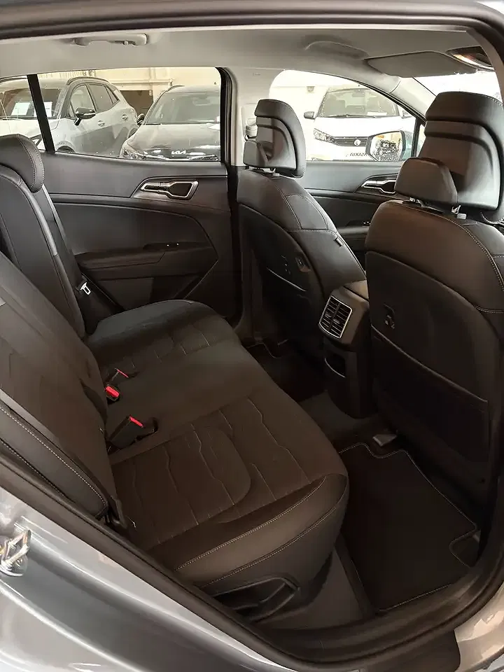 Kia Sportage - Thumbnail 12