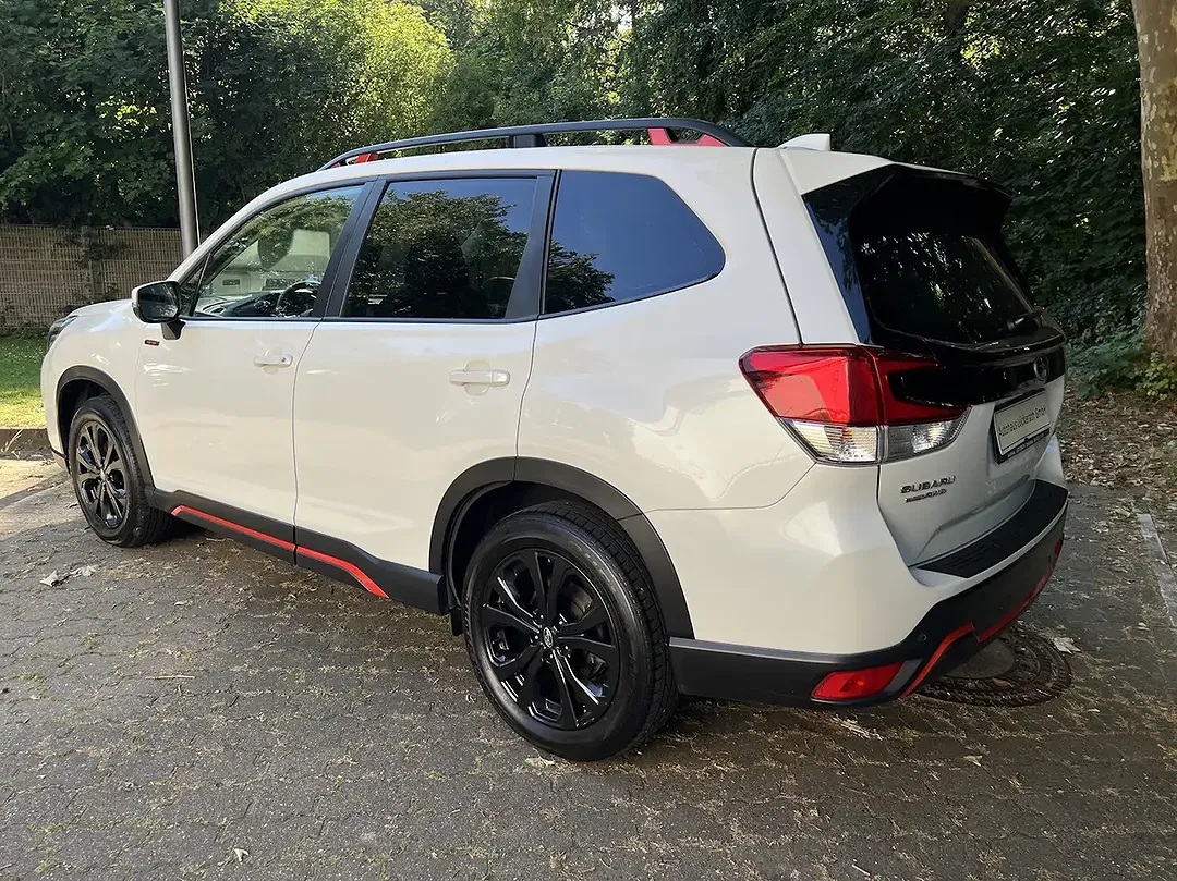 Subaru Forester - Thumbnail 5