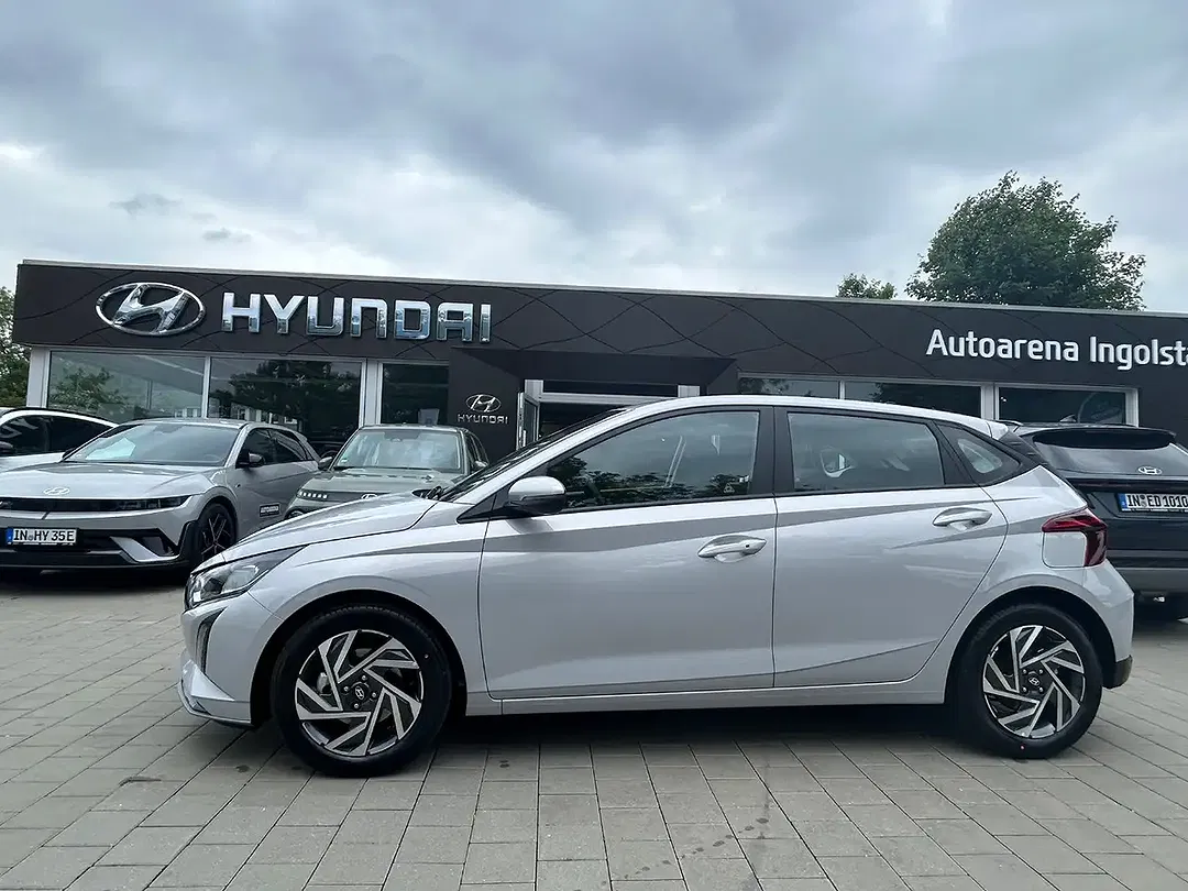 Hyundai i20 - Thumbnail 3